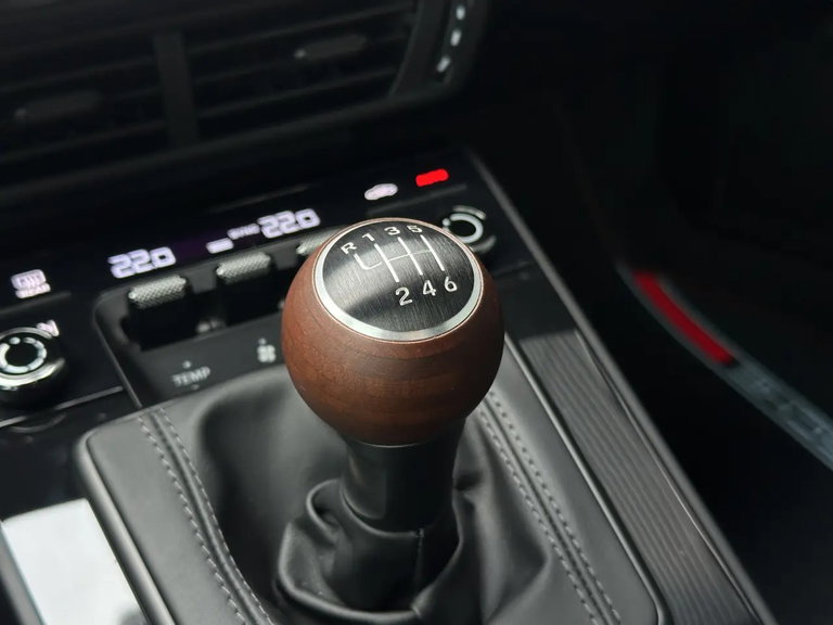 Porsche 992.2 Carrera T