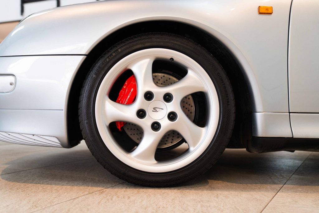 Porsche 993 Carrera 4S