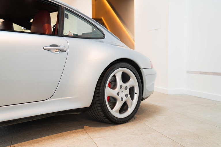 Porsche 993 Carrera 4S