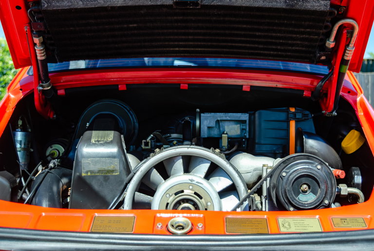 Porsche 911 Carrera 3.2