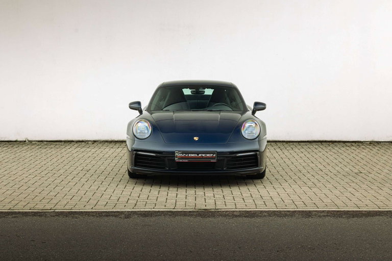 Porsche 992 Carrera