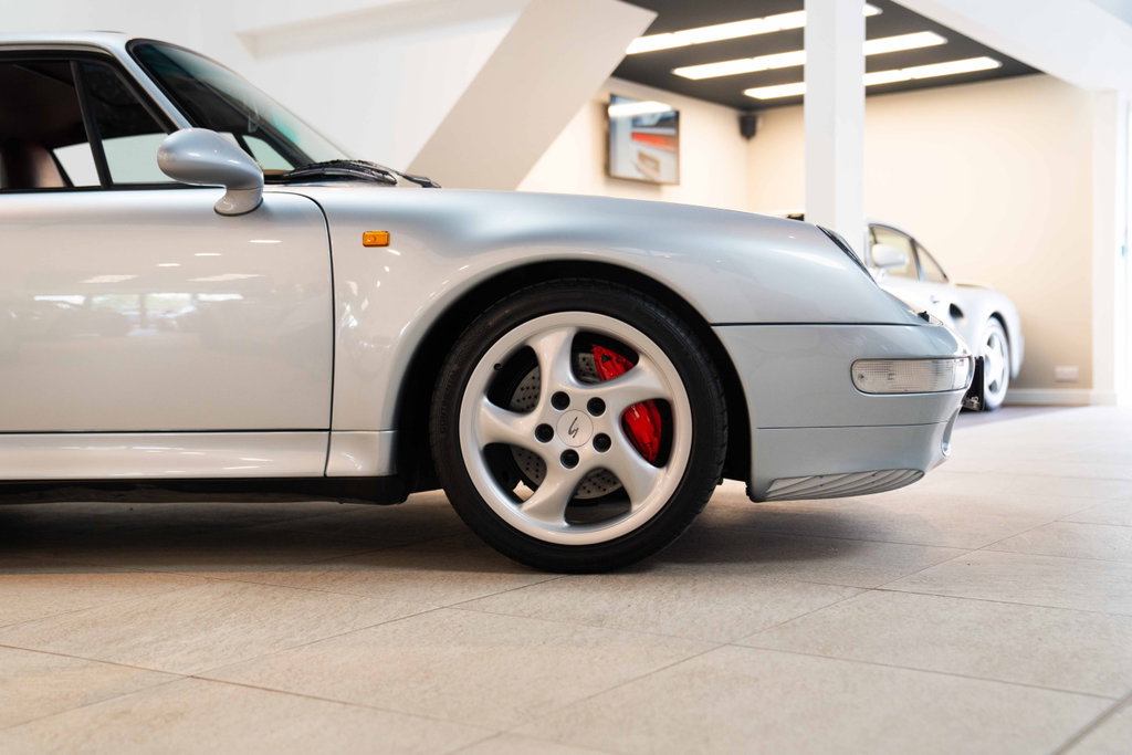 Porsche 993 Carrera 4S