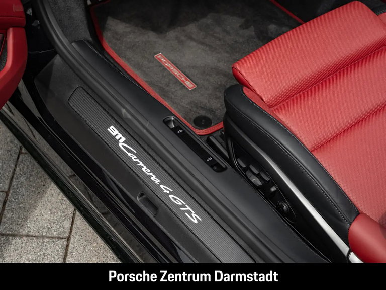 Porsche 992.2 Carrera 4 GTS