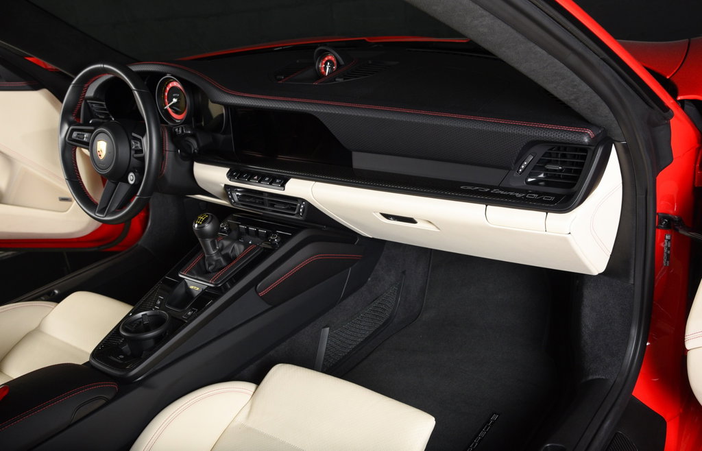 Porsche 992 GT3 Touring
