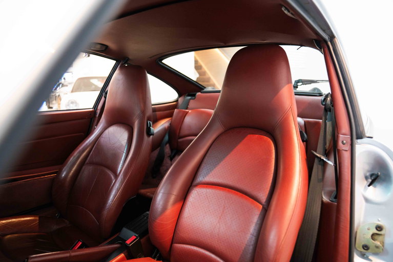 Porsche 993 Carrera 4S