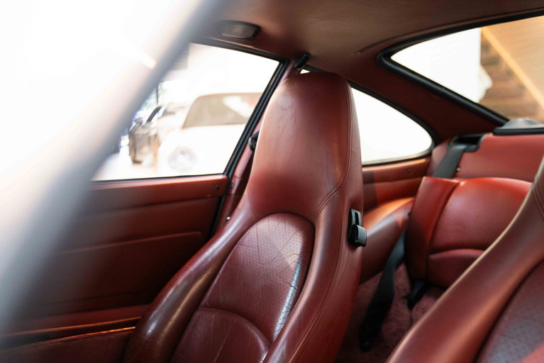 Porsche 993 Carrera 4S