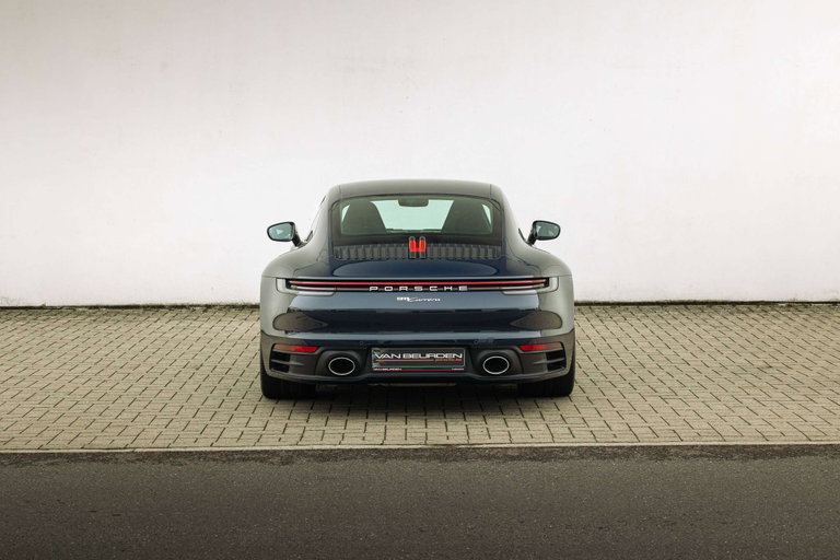Porsche 992 Carrera