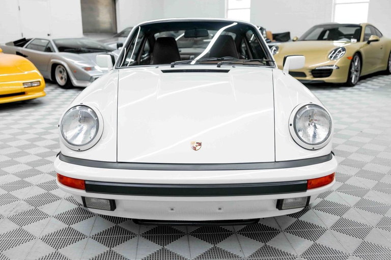 Porsche 911 Carrera 3.2