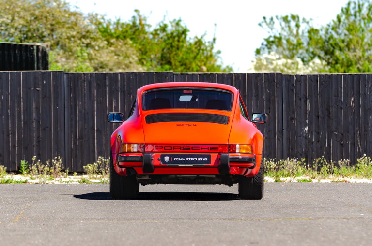 Porsche 911 Carrera 3.2