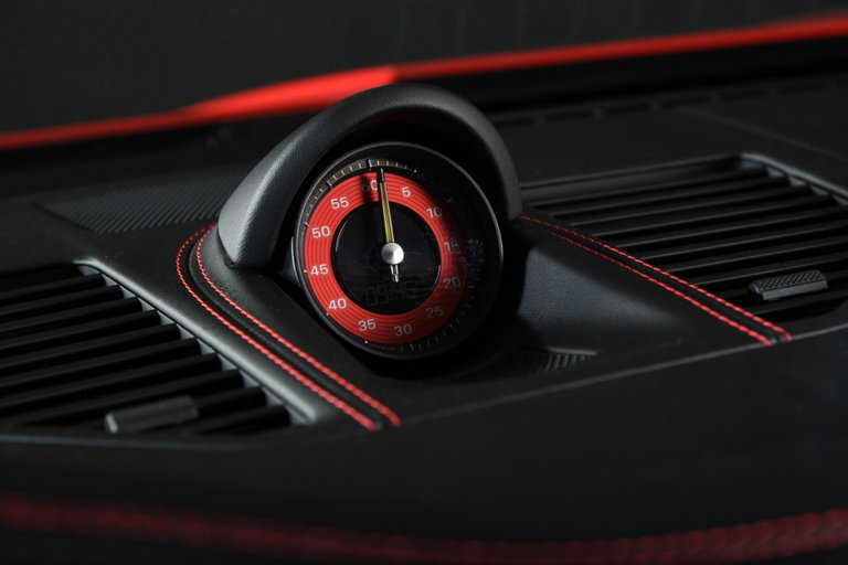 Porsche 992 GT3 Touring