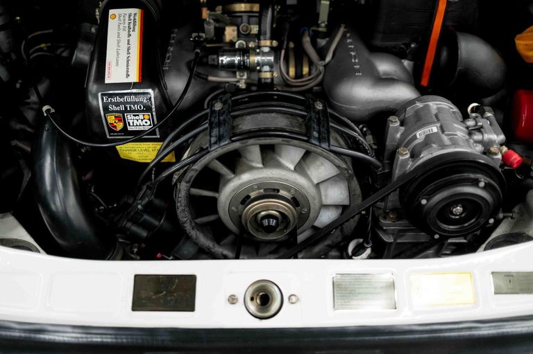 Porsche 911 Carrera 3.2
