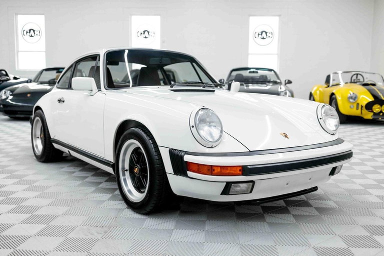 Porsche 911 Carrera 3.2
