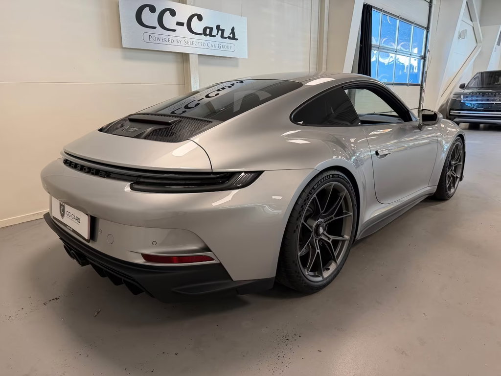 Porsche 992 GT3 Touring