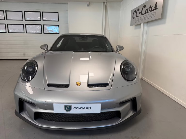Porsche 992 GT3 Touring