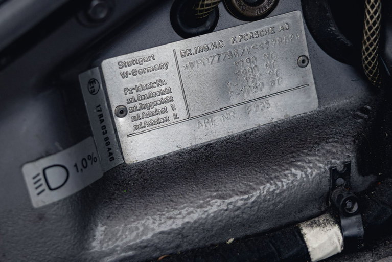 Porsche 964 Carrera 4