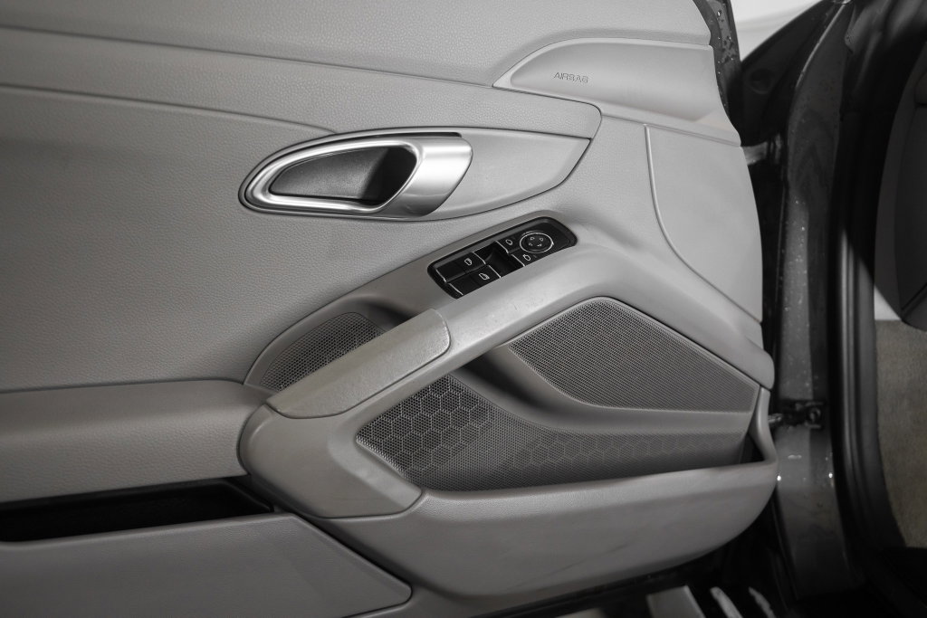 Porsche 981 Boxster S