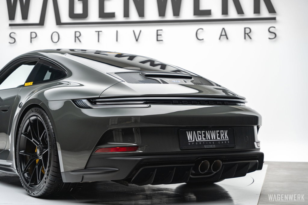 Porsche 992 GT3 Touring