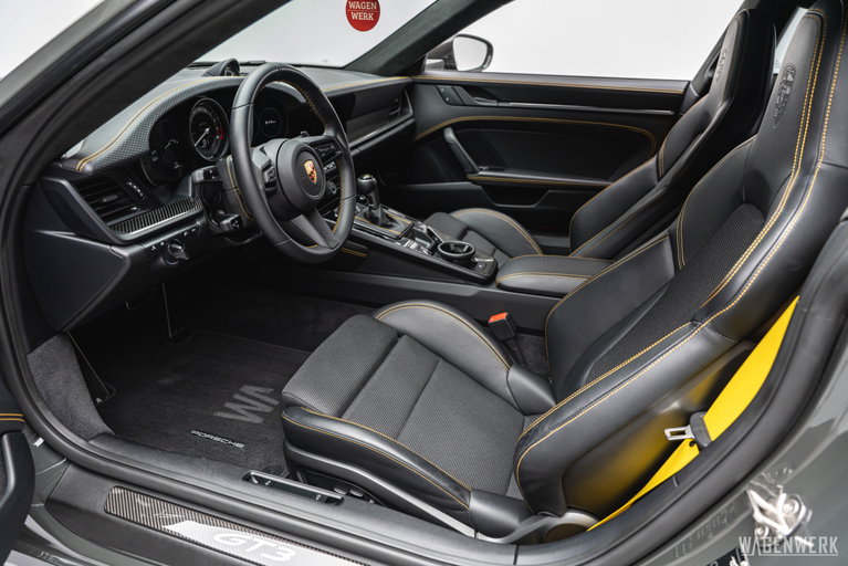 Porsche 992 GT3 Touring