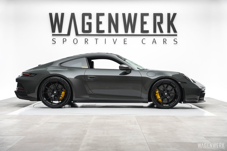 Porsche 992 GT3 Touring