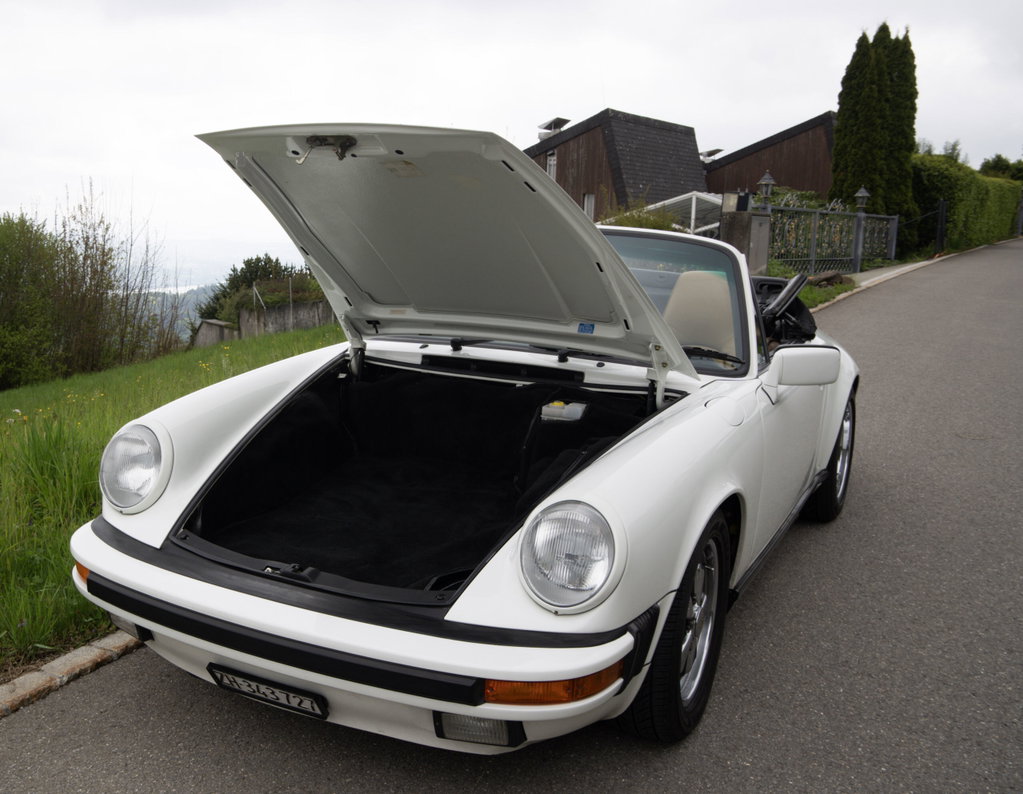 Porsche 911 Carrera 3.2 (US)