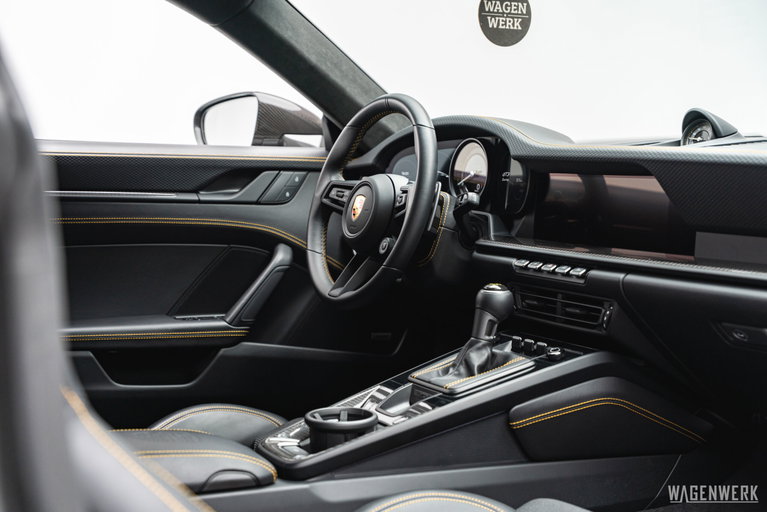 Porsche 992 GT3 Touring