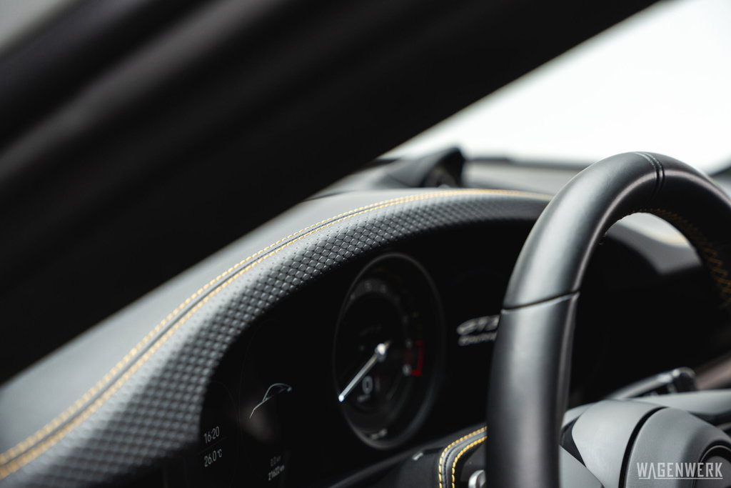 Porsche 992 GT3 Touring
