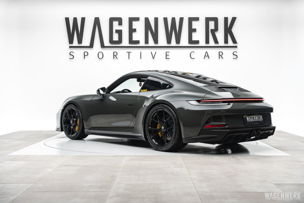 Porsche 992 GT3 Touring