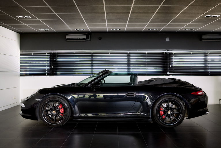 Porsche 991 Carrera 4 Black Edition