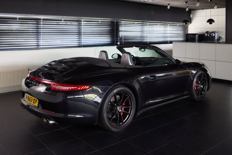 Porsche 991 Carrera 4 Black Edition