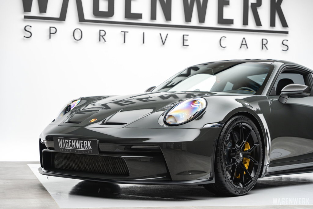 Porsche 992 GT3 Touring