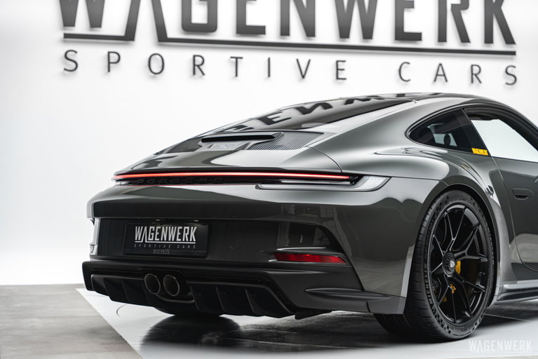 Porsche 992 GT3 Touring