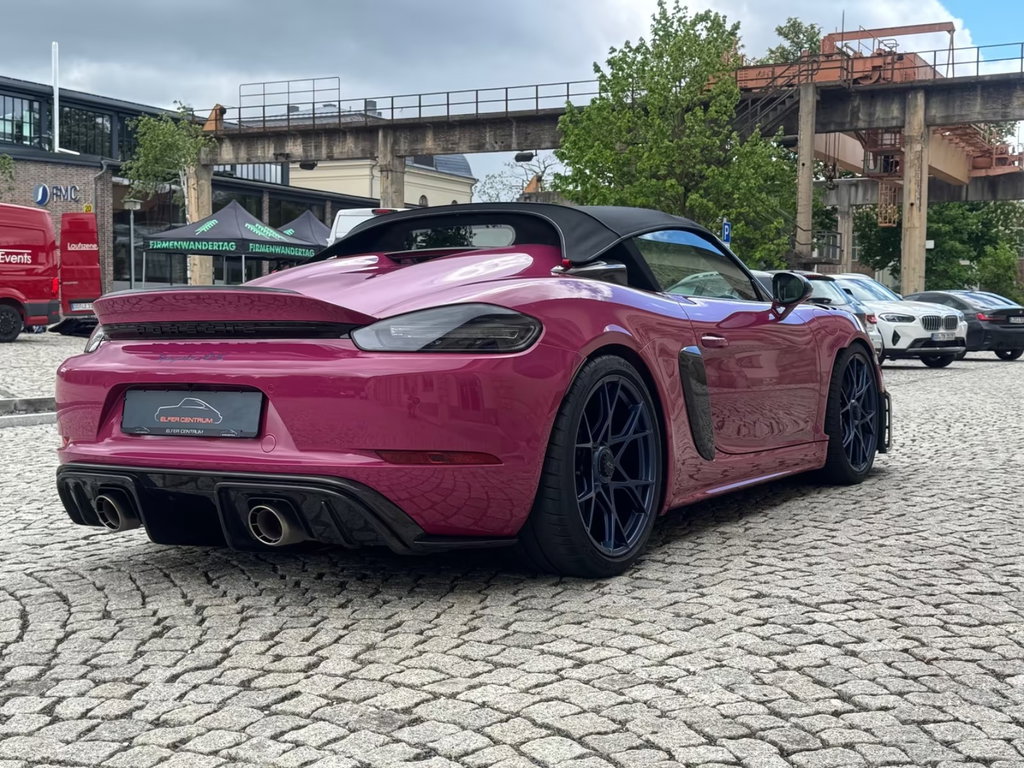 Porsche 718 Spyder RS