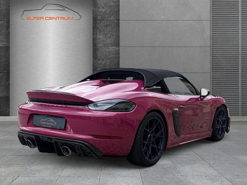 Porsche 718 Spyder RS