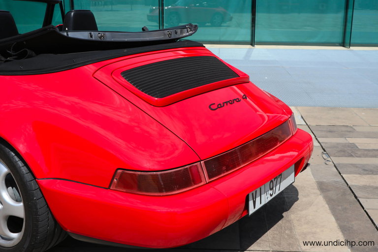 Porsche 964 Carrera 4