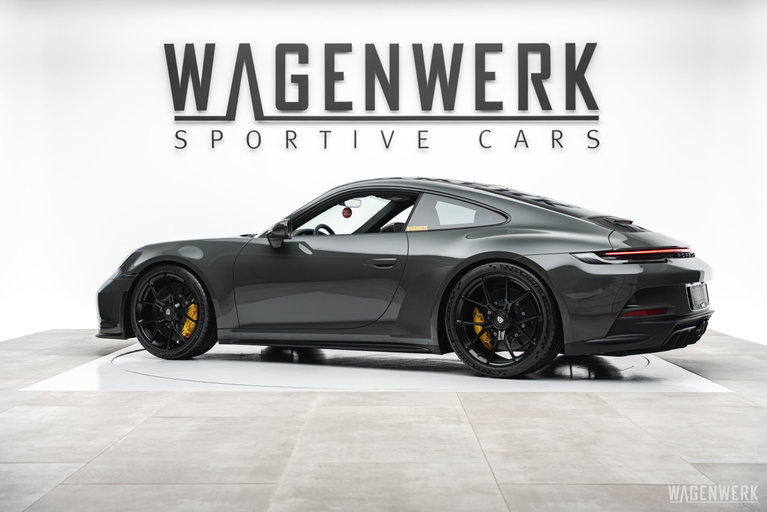 Porsche 992 GT3 Touring