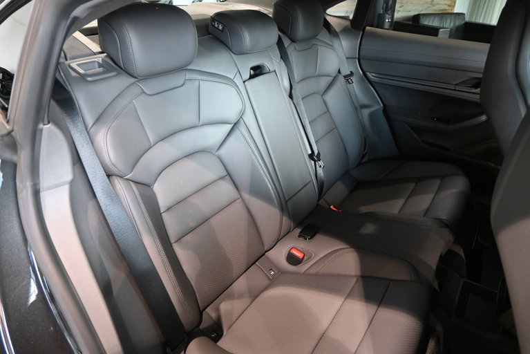 Porsche Taycan 4S