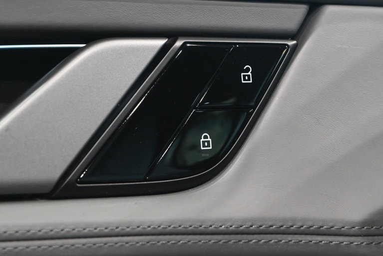 Porsche Taycan 4S