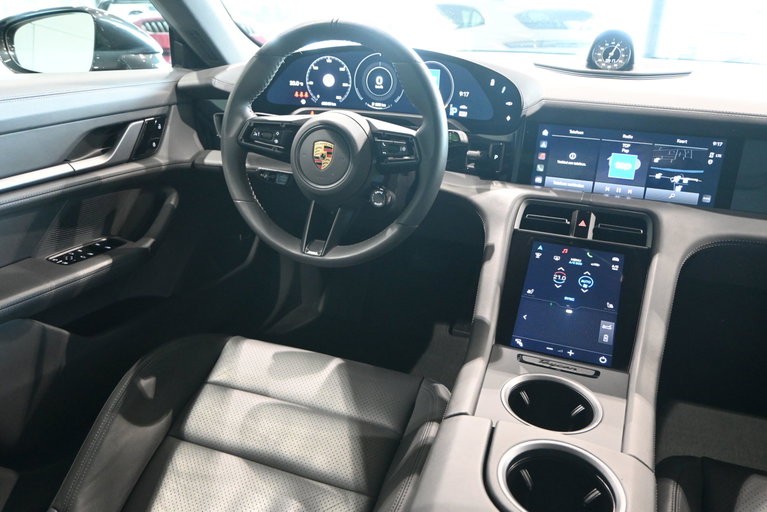 Porsche Taycan 4S