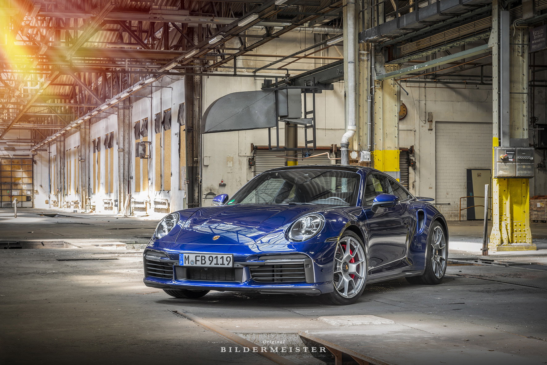 確認用　×6 Porsche in Gentian Blue Metallic W96 - Color Overview - elferspot