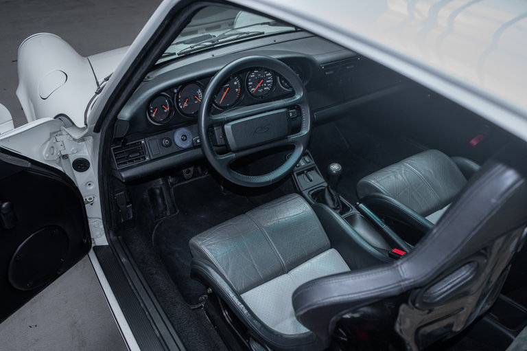 Porsche 964 Carrera RS