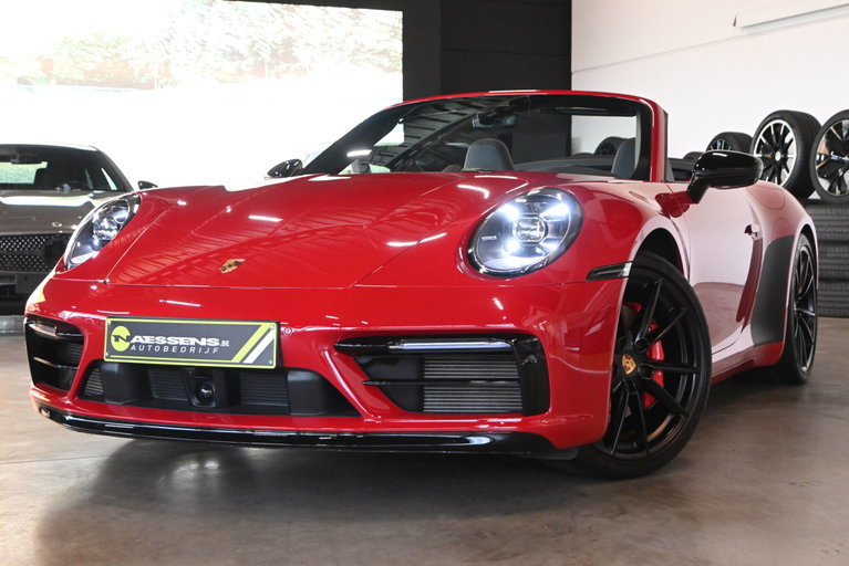 Porsche 992 Carrera 4S