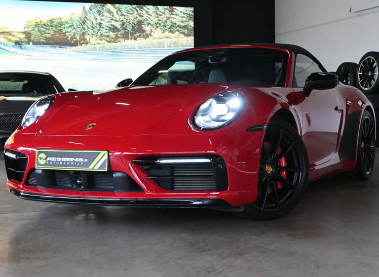 Porsche 992 Carrera 4S