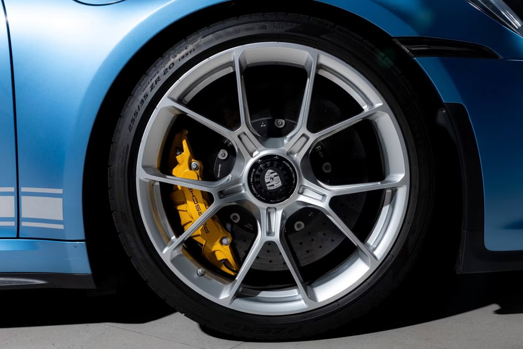 Porsche 992 GT3 Touring