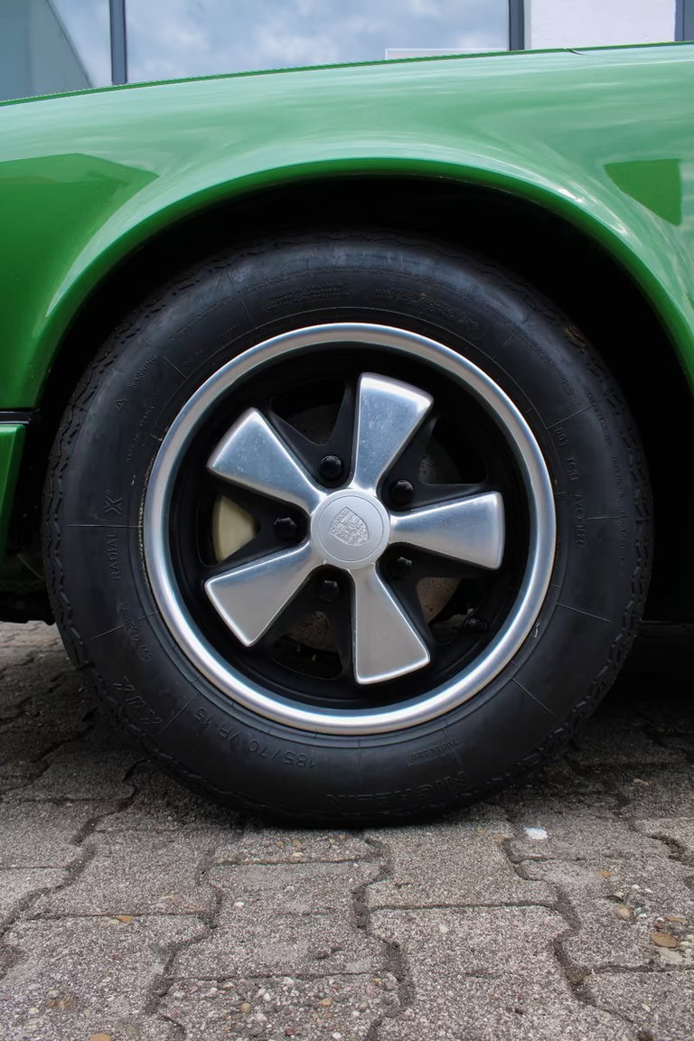 Porsche 911 E