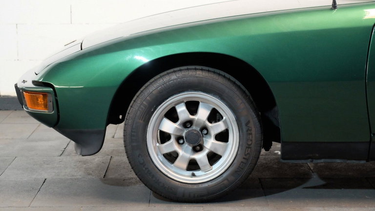 Porsche 924