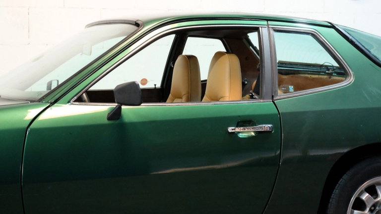 Porsche 924