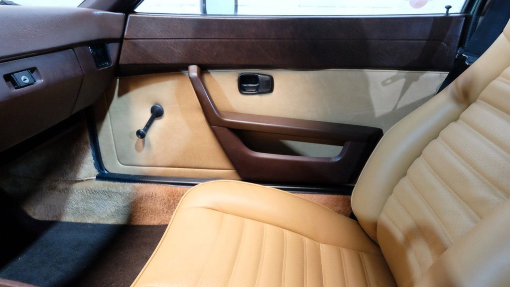 Porsche 924
