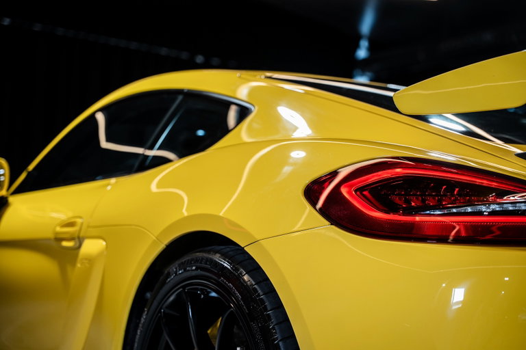 Porsche 981 Cayman GT4