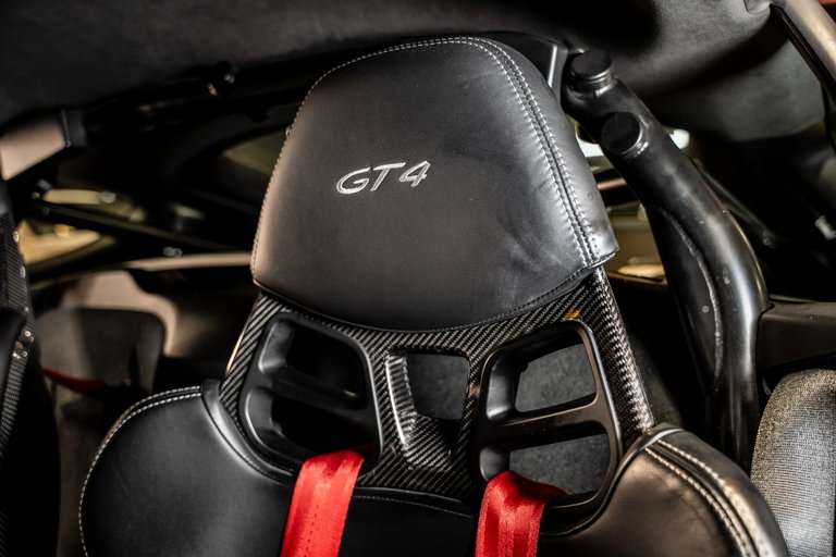 Porsche 981 Cayman GT4