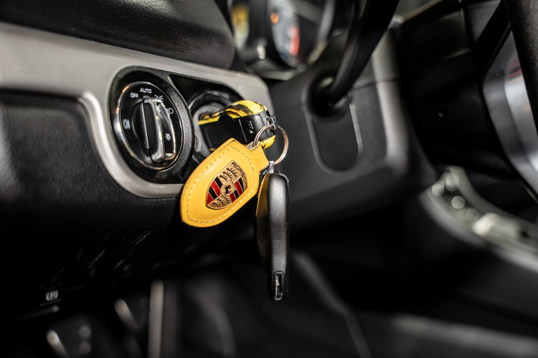 Porsche 981 Cayman GT4